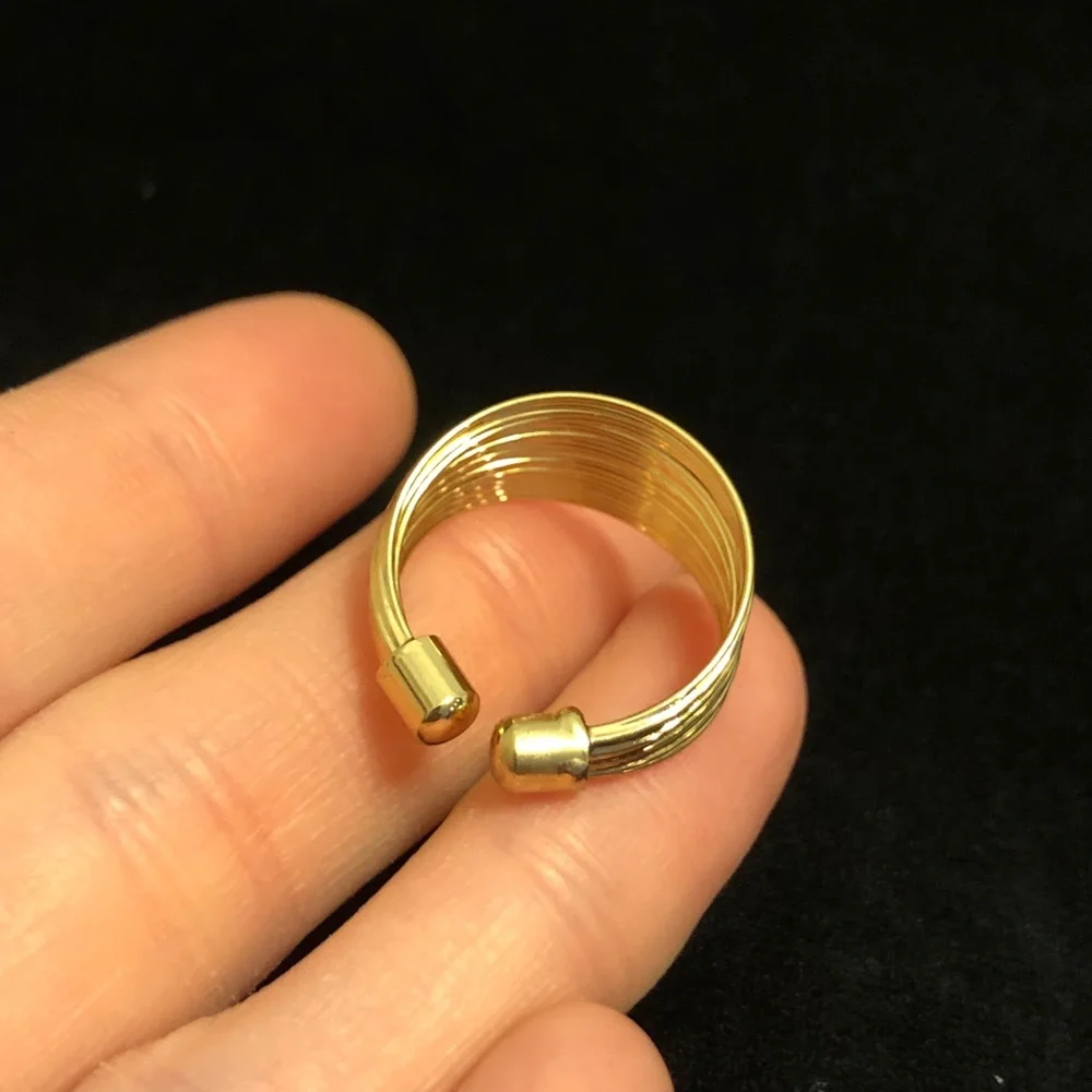Elegant Gold Tone Women's Ring